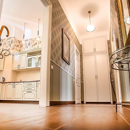 Gorgeous Apartments In Historical Center Of Lvov Экстерьер фото